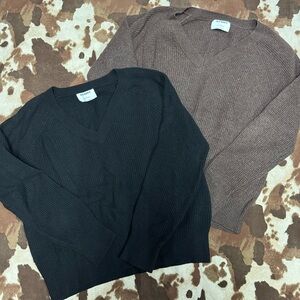 Old Navy Womens V-Neck Sweater Set - Black and Brown